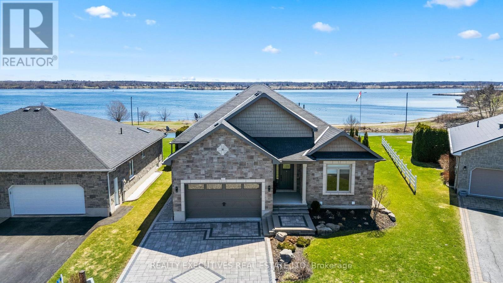 13 Flett Street, Edwardsburgh/cardinal, Ontario K0E 1E0 - Photo 1 - X12661146