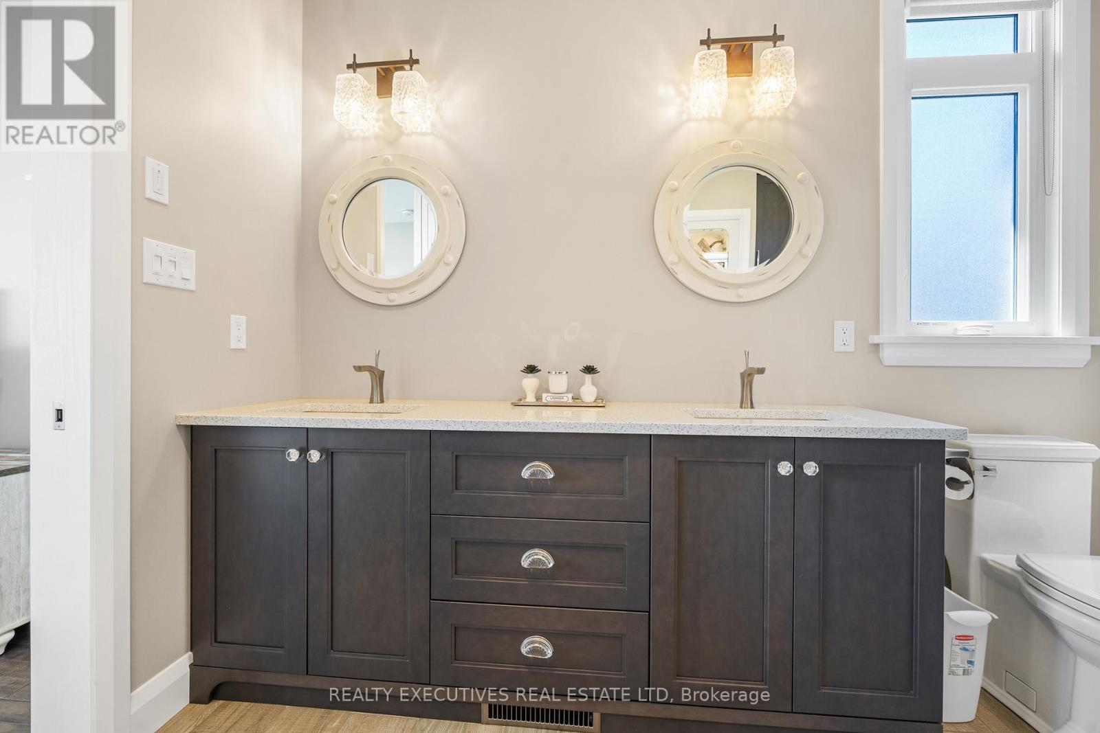 13 Flett Street, Edwardsburgh/cardinal, Ontario K0E 1E0 - Photo 18 - X12661146