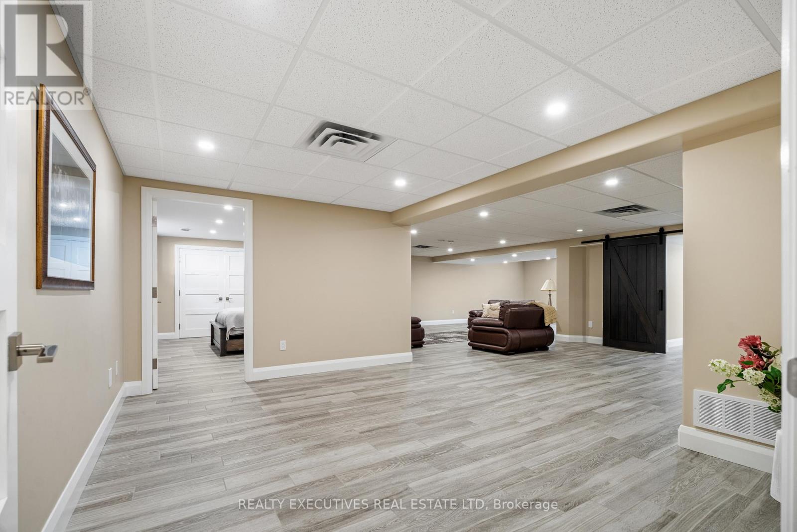 13 Flett Street, Edwardsburgh/cardinal, Ontario K0E 1E0 - Photo 30 - X12661146