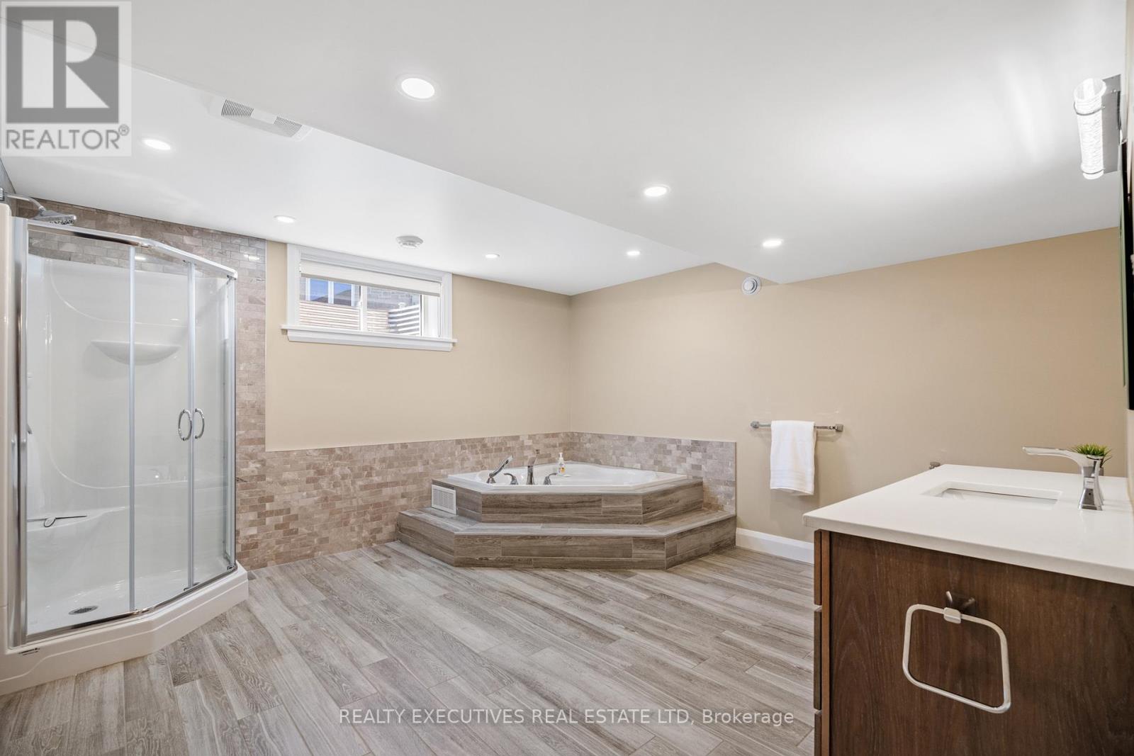 13 Flett Street, Edwardsburgh/cardinal, Ontario K0E 1E0 - Photo 34 - X12661146