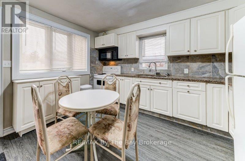 #1241 - 1239 Mosley Street, Wasaga Beach, Ontario  L9Z 2E5 - Photo 3 - S12661166