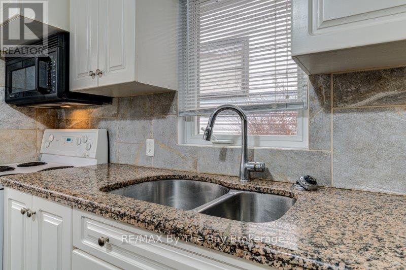 #1241 - 1239 Mosley Street, Wasaga Beach, Ontario  L9Z 2E5 - Photo 4 - S12661166