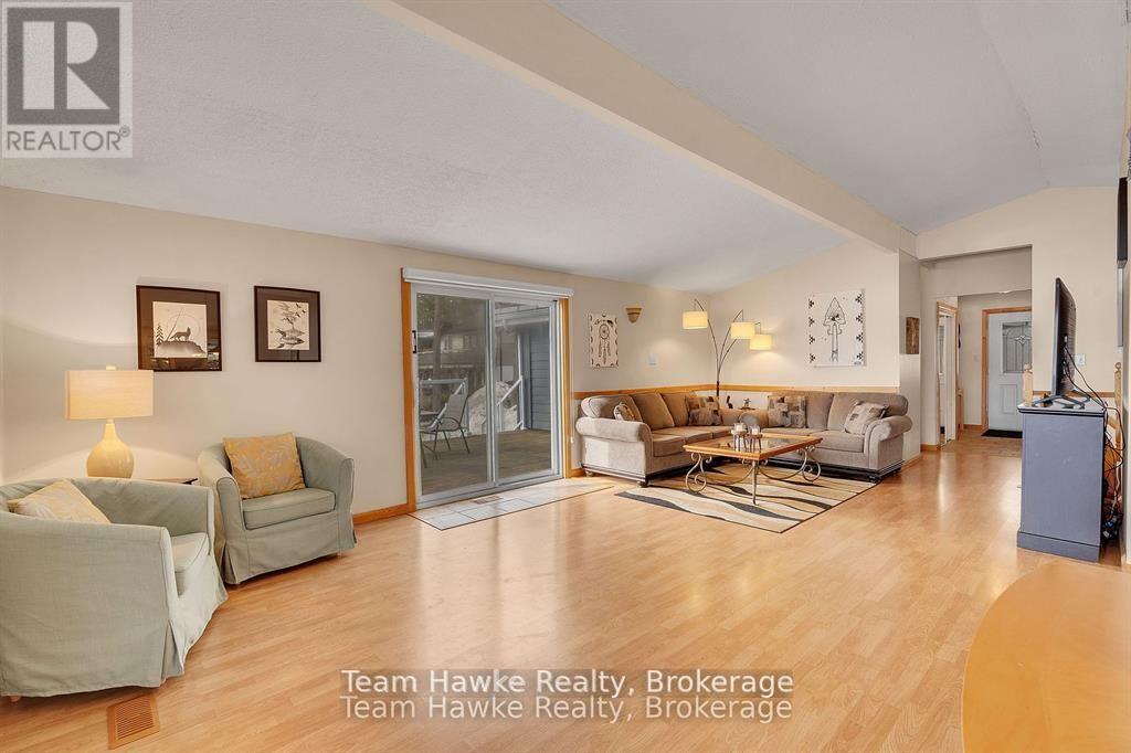 23 Timcourt Drive, Tiny, Ontario L9M 0B9 - Photo 10 - S12661182