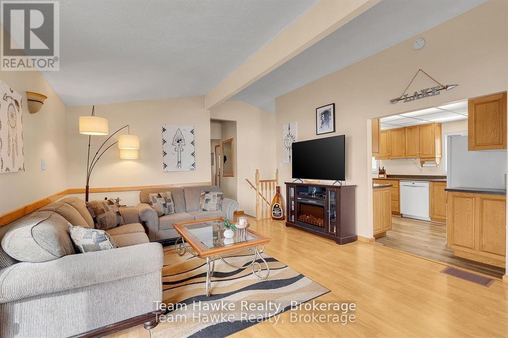 23 Timcourt Drive, Tiny, Ontario L9M 0B9 - Photo 9 - S12661182