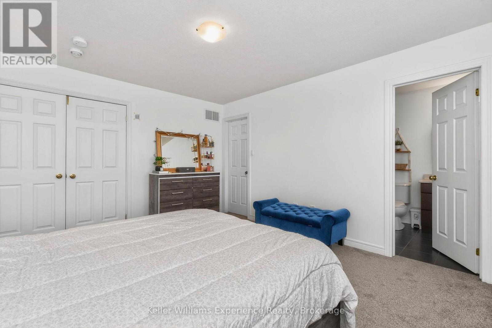 995 Cook Drive, Midland, Ontario  L4R 0E4 - Photo 16 - S12661406