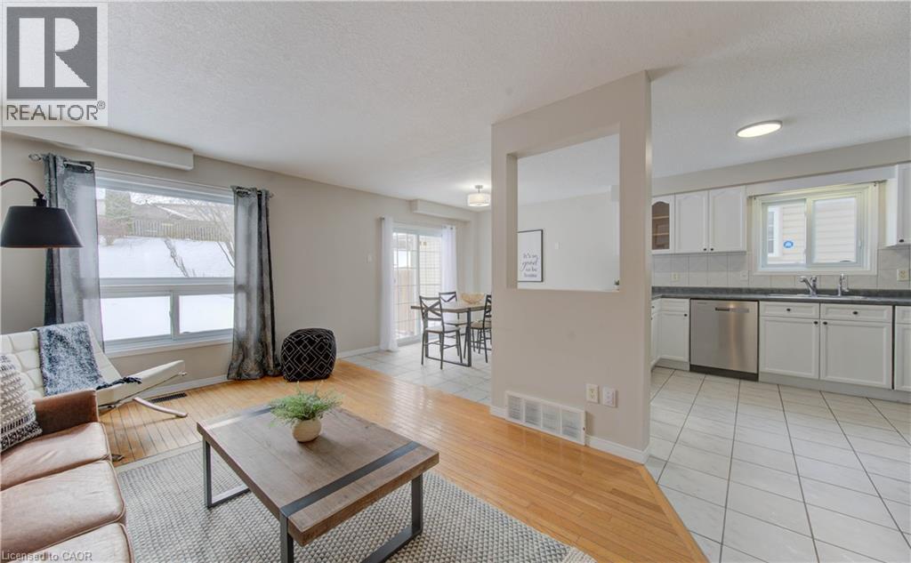 141 Mountain Laurel Crescent, Kitchener, Ontario  N2E 3T9 - Photo 11 - 40794808