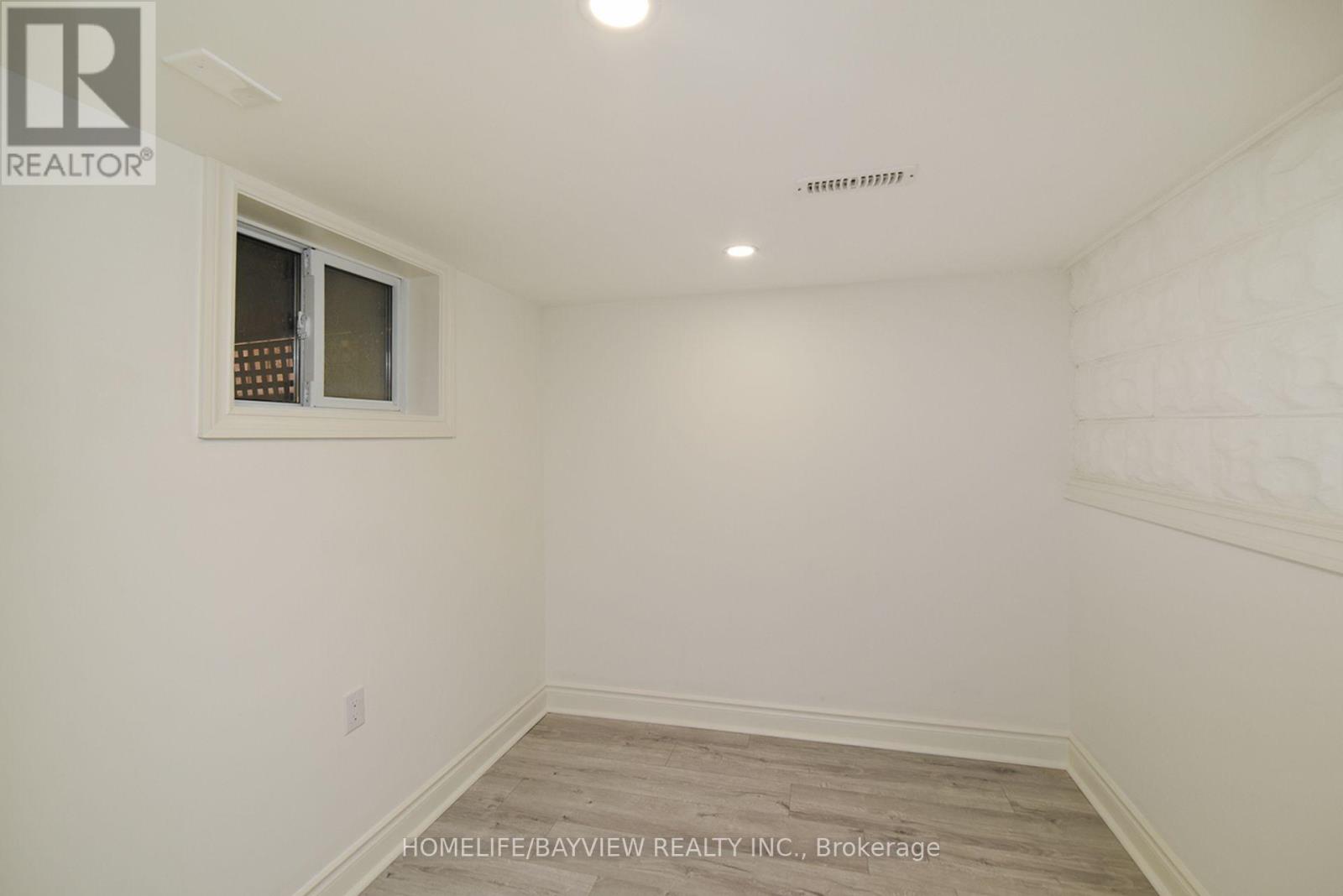 27 Cranbrooke Avenue, Toronto, Ontario  M5M 1M3 - Photo 17 - C12661220