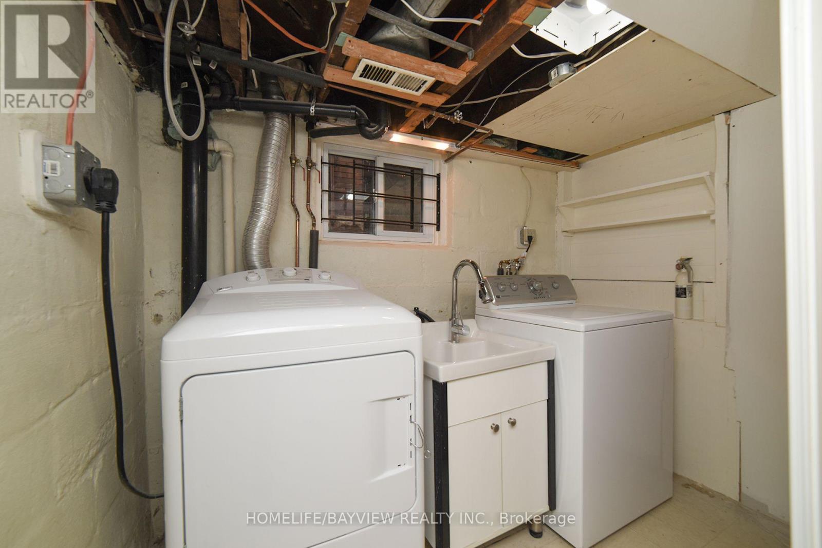 27 Cranbrooke Avenue, Toronto, Ontario  M5M 1M3 - Photo 18 - C12661220