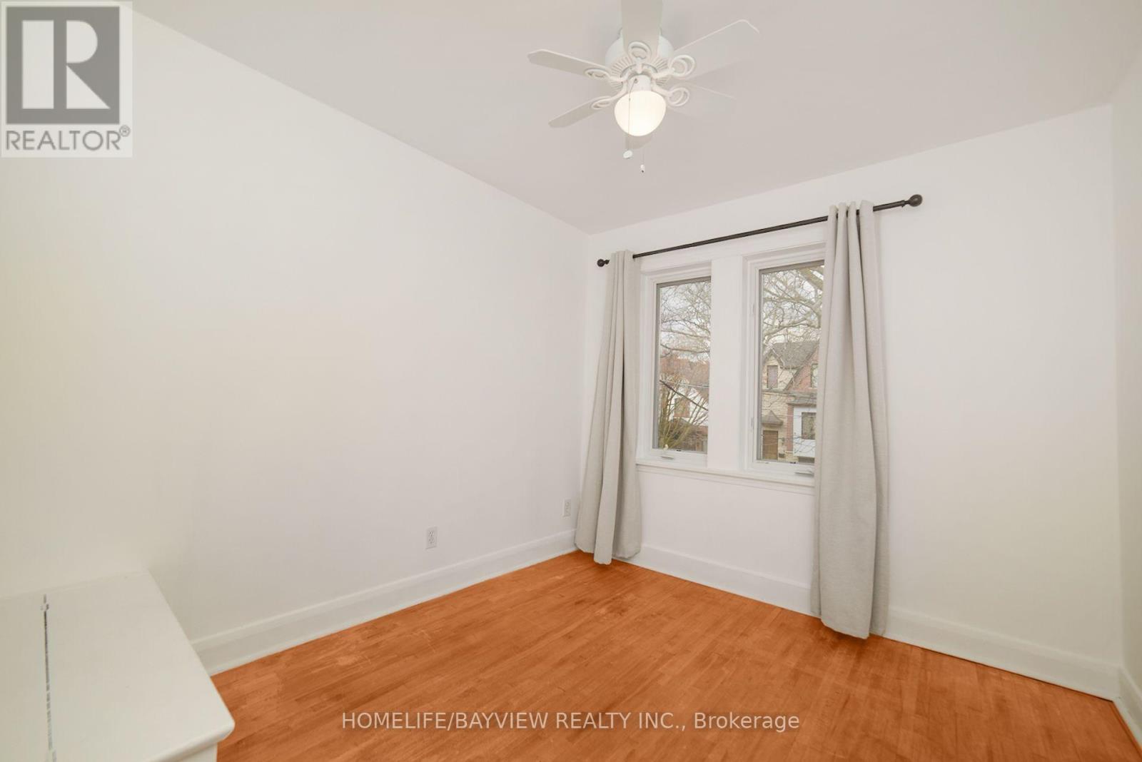 27 Cranbrooke Avenue, Toronto, Ontario  M5M 1M3 - Photo 7 - C12661220