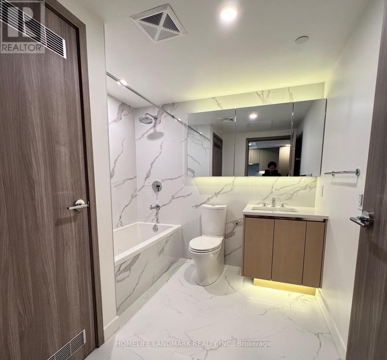 825 - 3 Concord Cityplace Way, Toronto, Ontario  M5V 0X4 - Photo 16 - C12661312