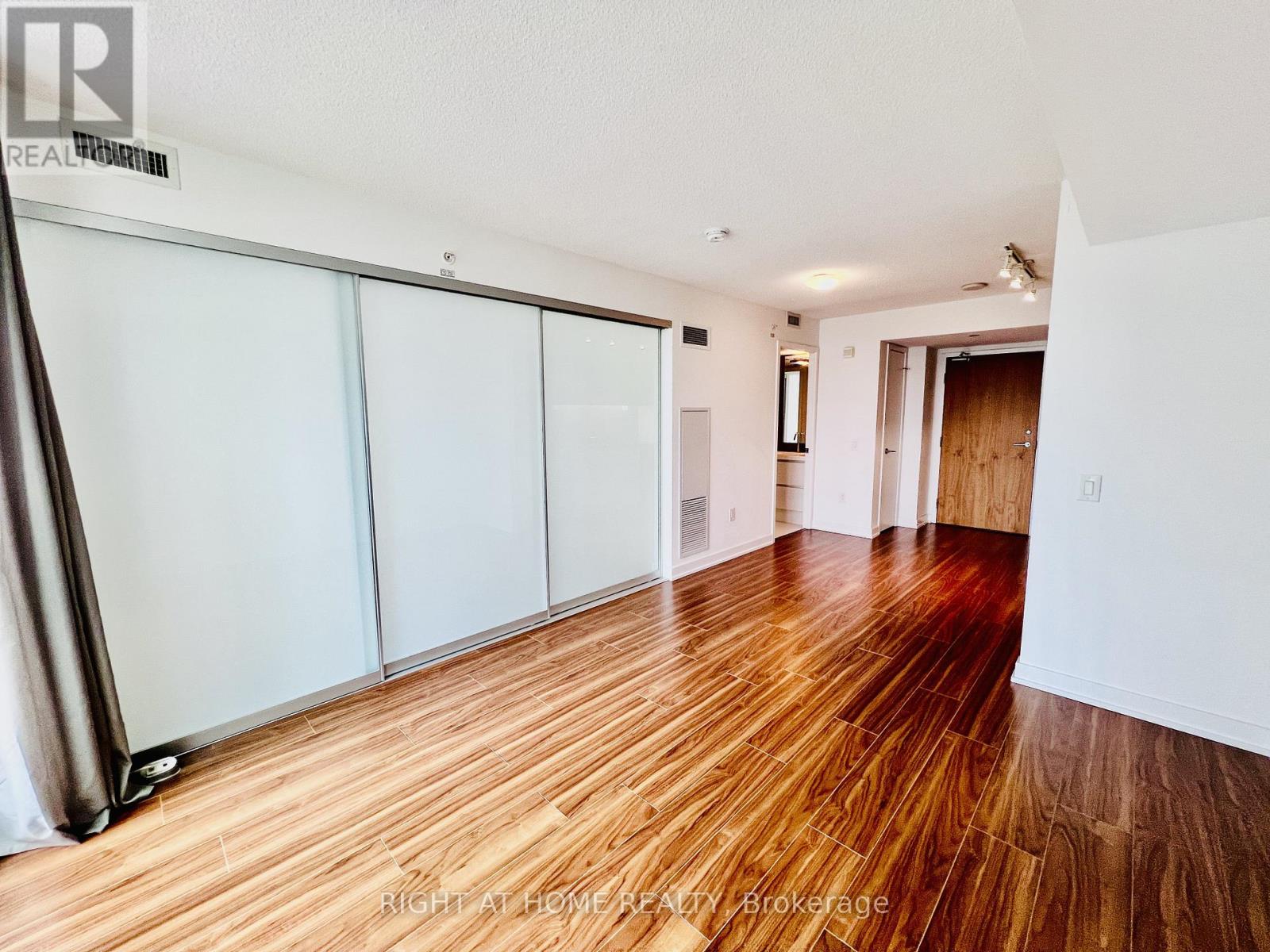 1109 - 85 Queens Wharf Road, Toronto, Ontario  M5V 0J9 - Photo 15 - C12661354