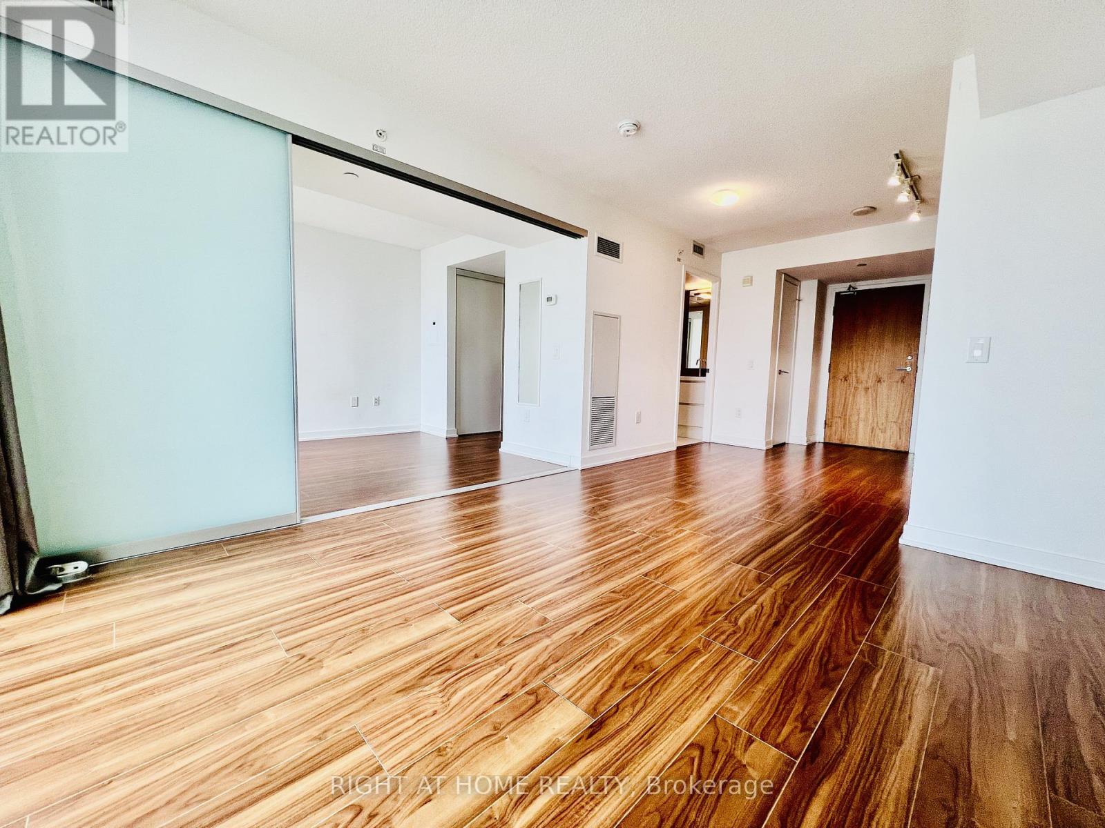 1109 - 85 Queens Wharf Road, Toronto, Ontario  M5V 0J9 - Photo 16 - C12661354