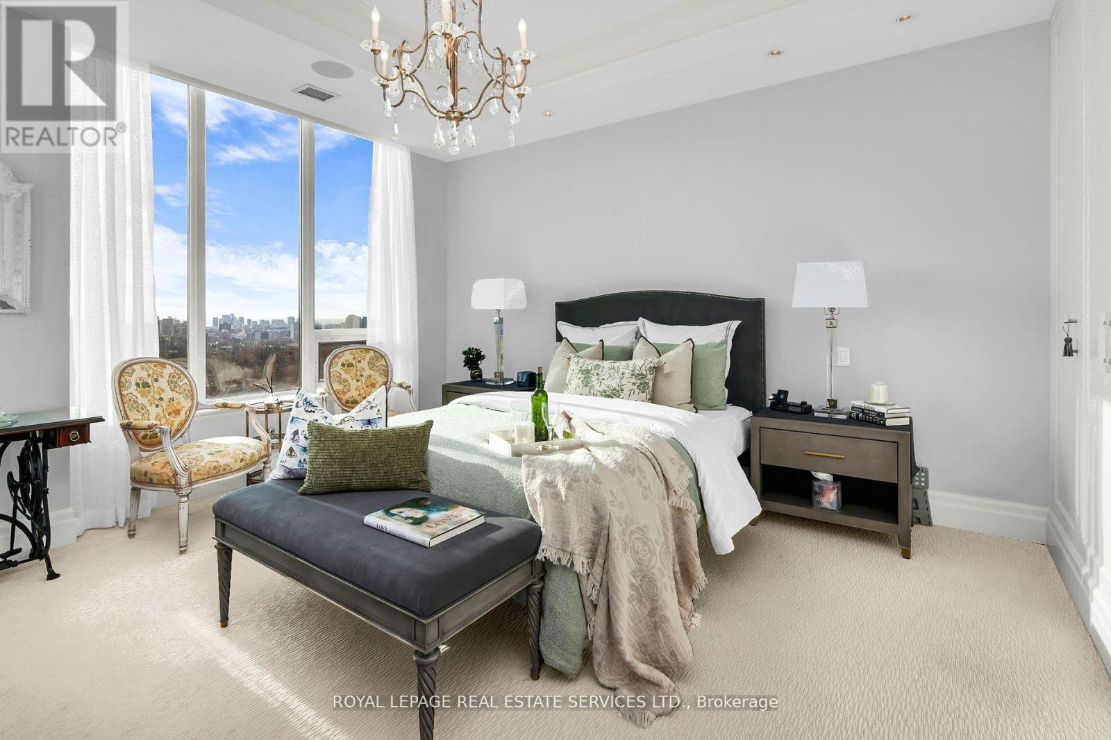 1701 - 155 St Clair Avenue W, Toronto, Ontario  M4V 0A1 - Photo 10 - C12661482