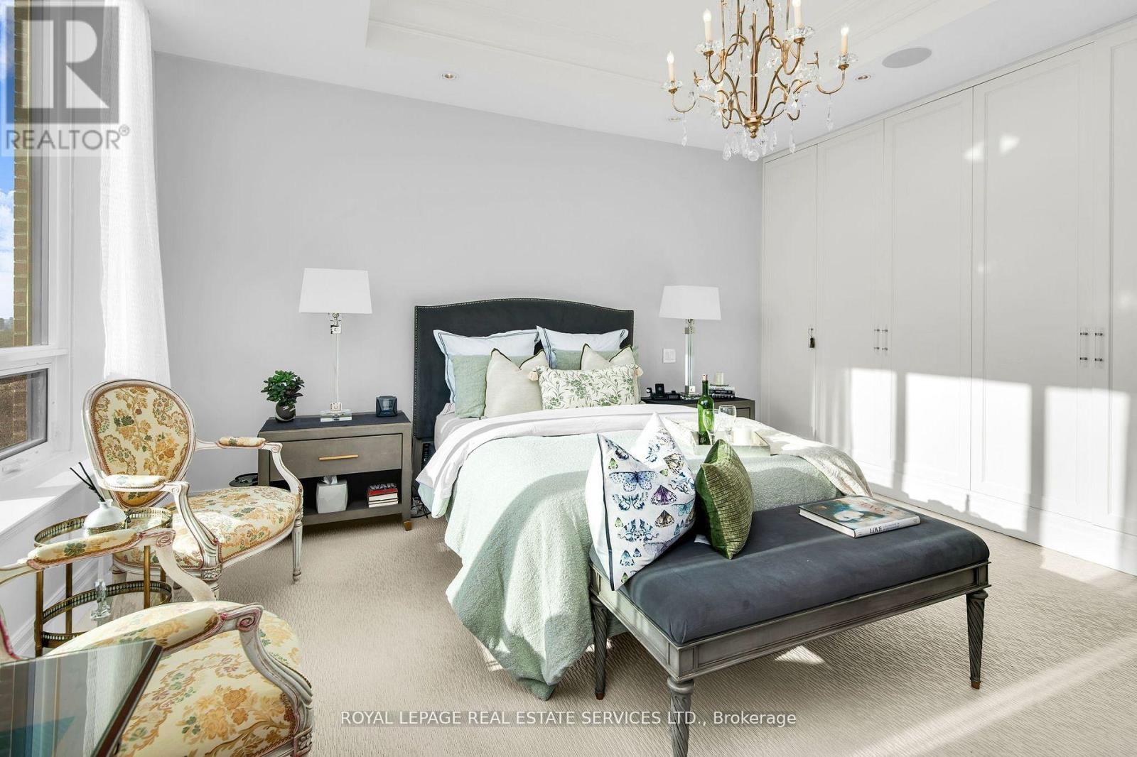 1701 - 155 St Clair Avenue W, Toronto, Ontario  M4V 0A1 - Photo 11 - C12661482