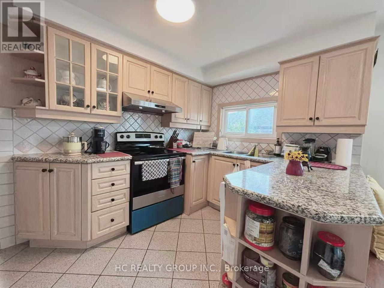 983 Old Cummer Avenue, Toronto, Ontario  M2H 1W5 - Photo 3 - C12661530