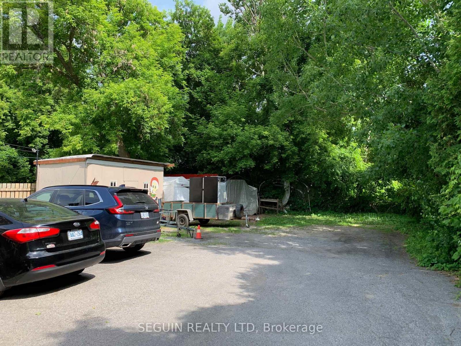 645-647a-647b Higginson Street, Hawkesbury, Ontario  K6A 1G9 - Photo 5 - X12661362