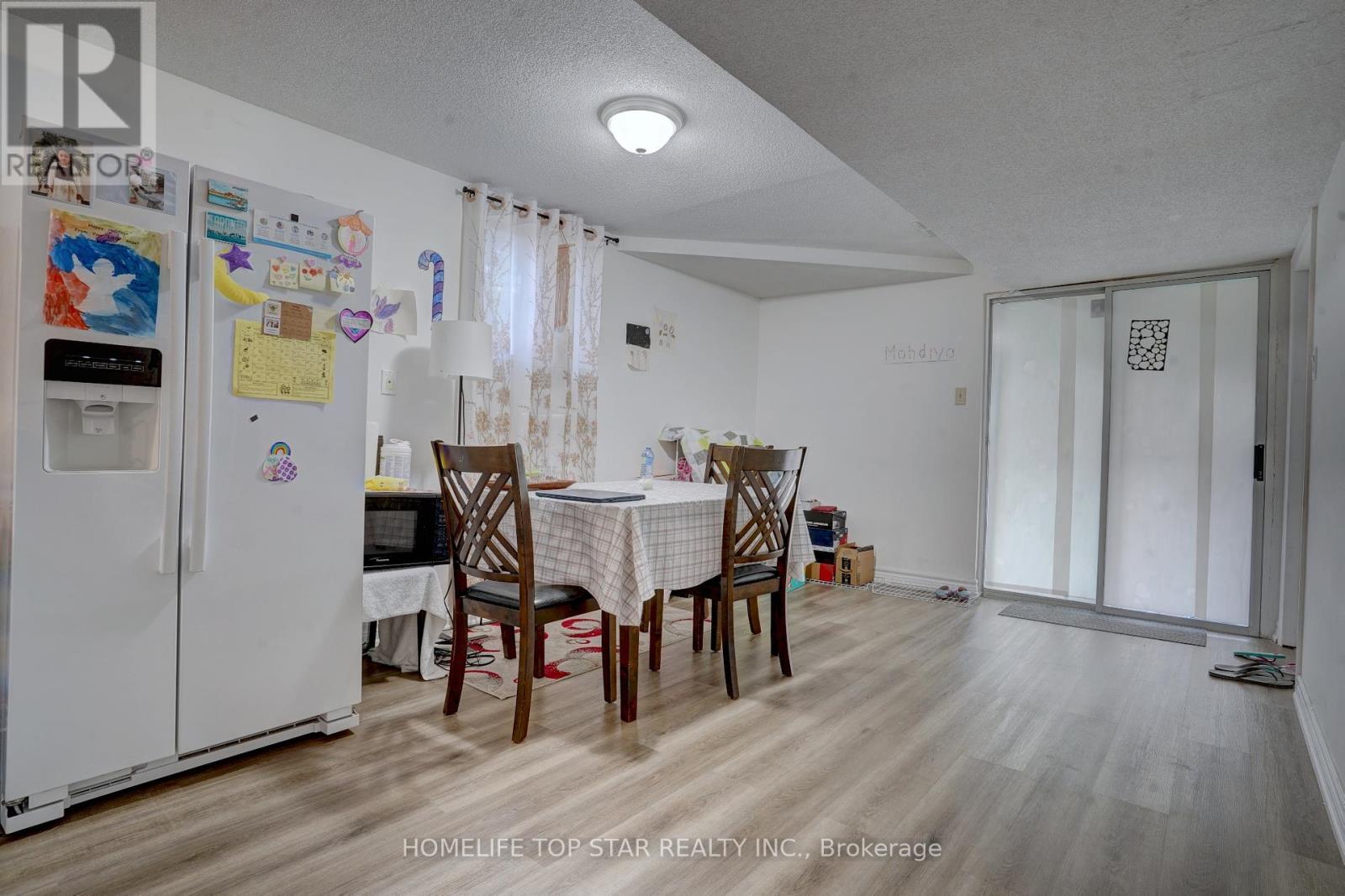 6 Cranston Manor Court, Toronto, Ontario  M1J 3M6 - Photo 2 - E12661228