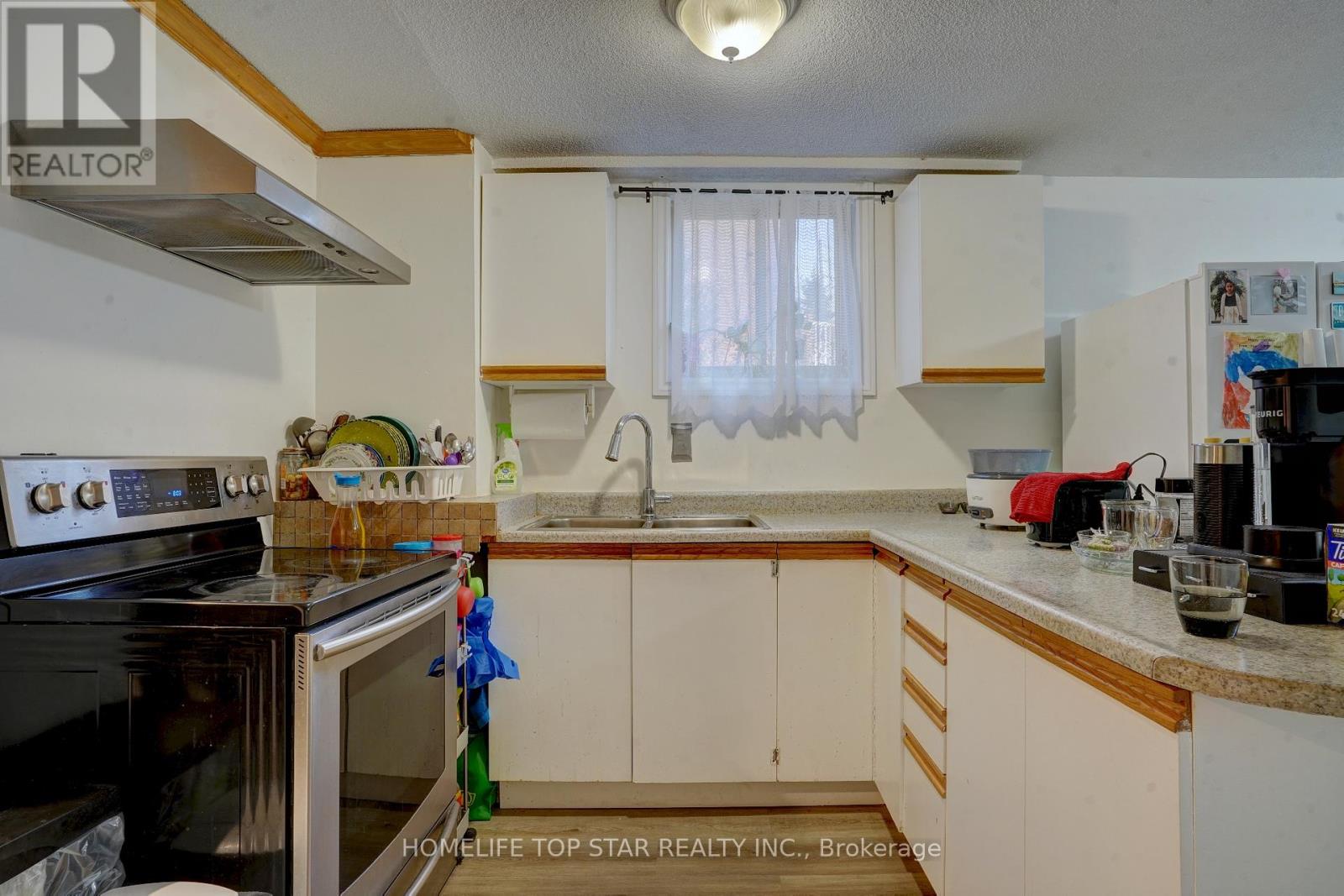 6 Cranston Manor Court, Toronto, Ontario  M1J 3M6 - Photo 3 - E12661228