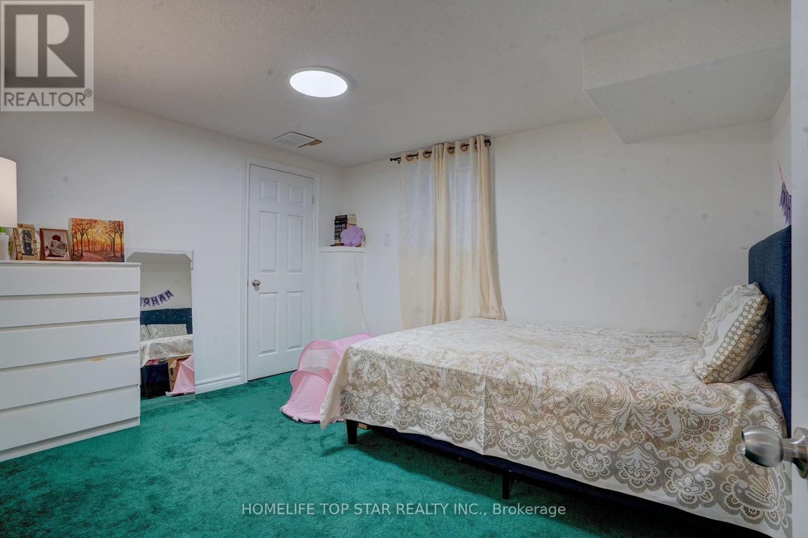 6 Cranston Manor Court, Toronto, Ontario  M1J 3M6 - Photo 4 - E12661228