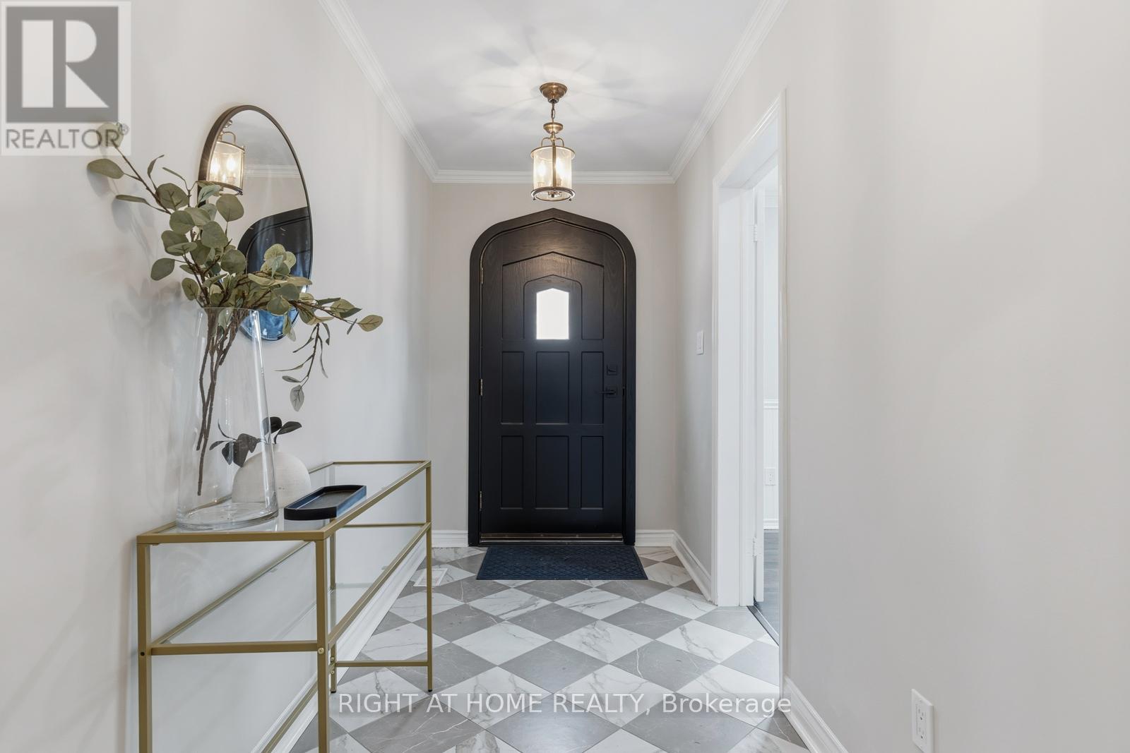 206 High Street, Whitby, Ontario  L1N 5H6 - Photo 2 - E12661296