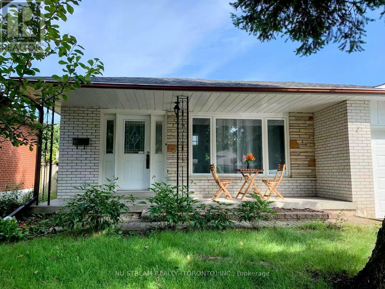 Upper - 46 Stainforth Drive, Toronto, Ontario  M1S 1L8 - Photo 1 - E12661398