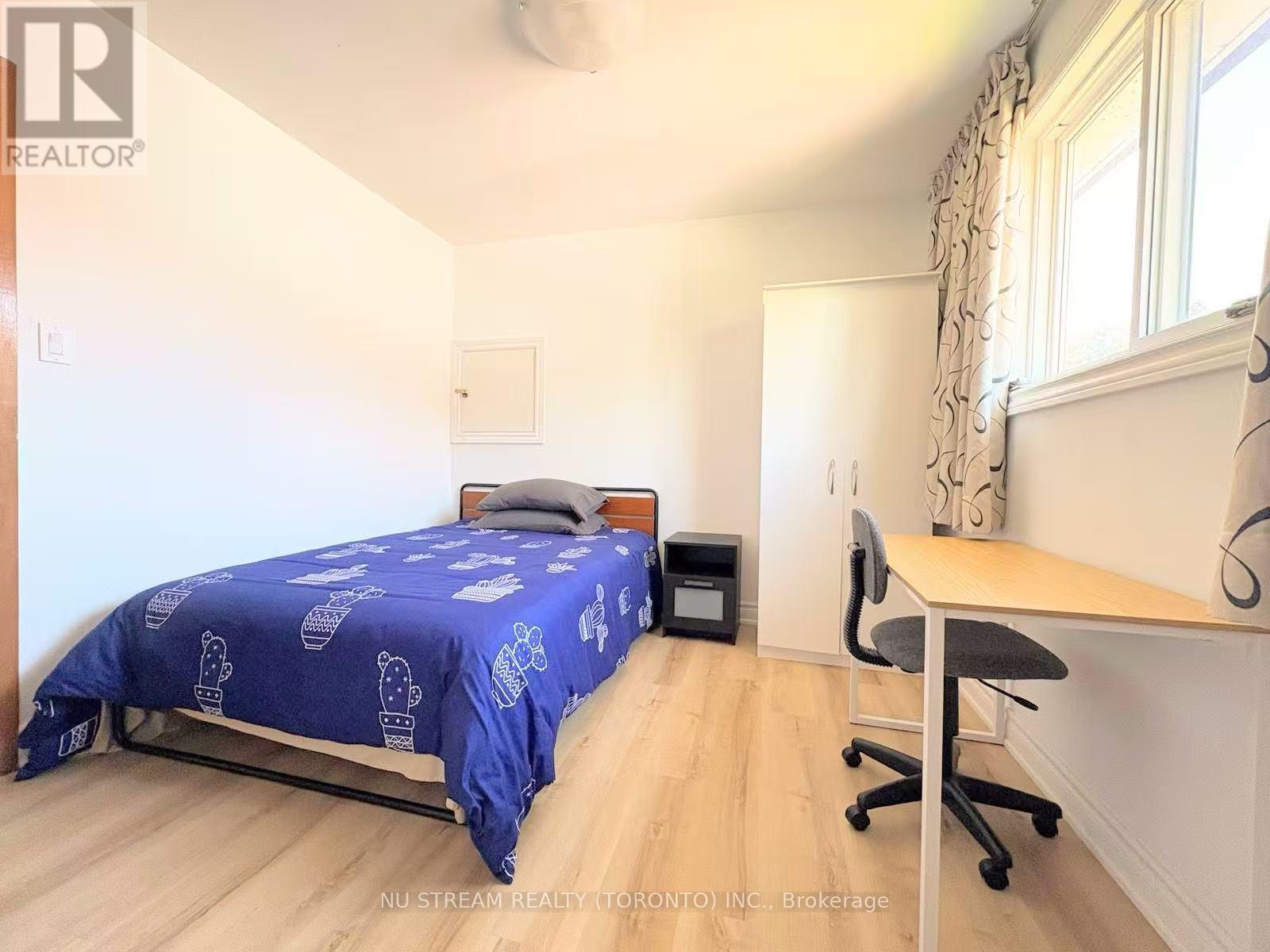 Upper - 46 Stainforth Drive, Toronto, Ontario  M1S 1L8 - Photo 6 - E12661398