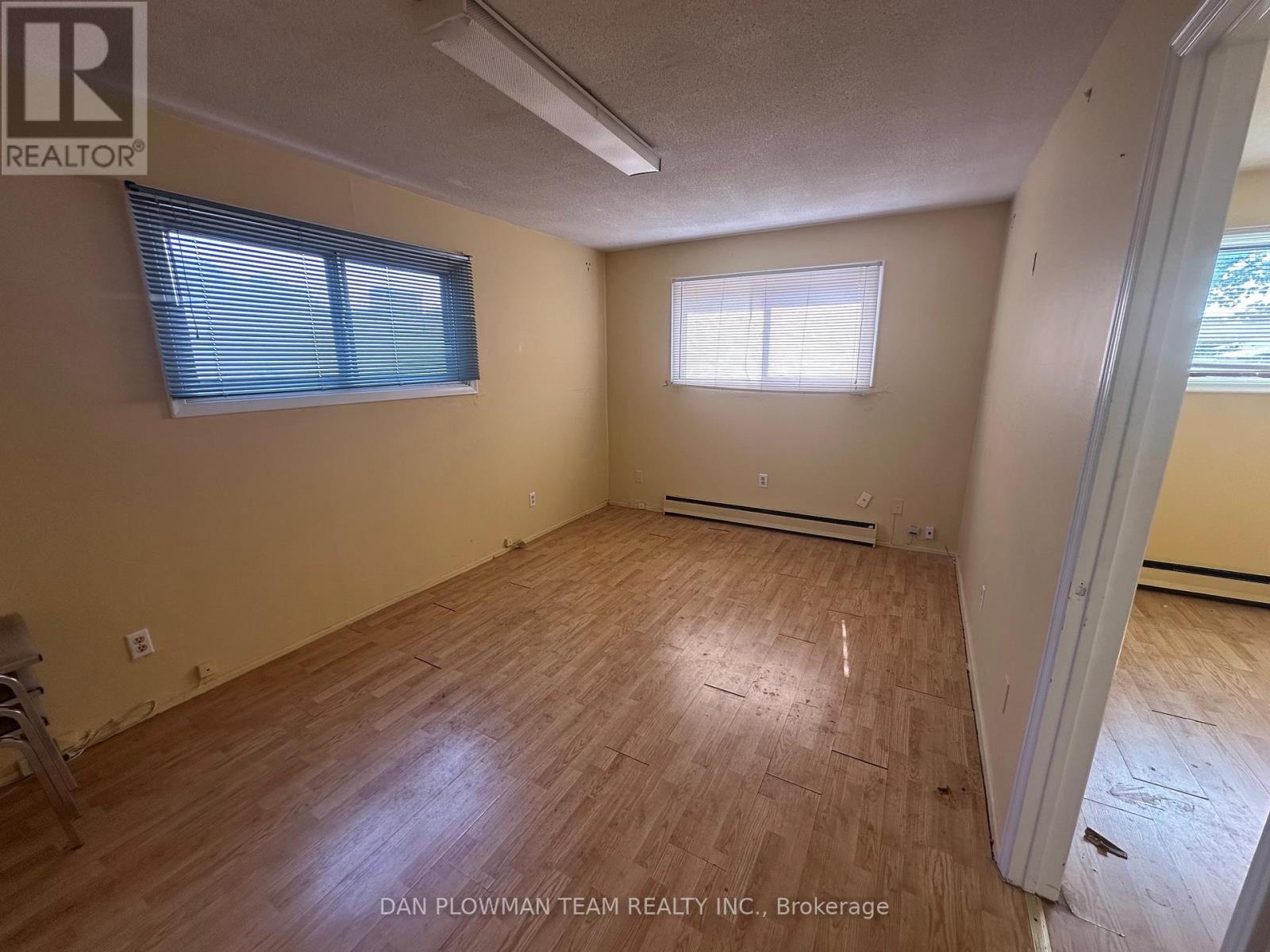 204 - 922 Simcoe Street N, Oshawa, Ontario  L1G 4X1 - Photo 3 - E12661422