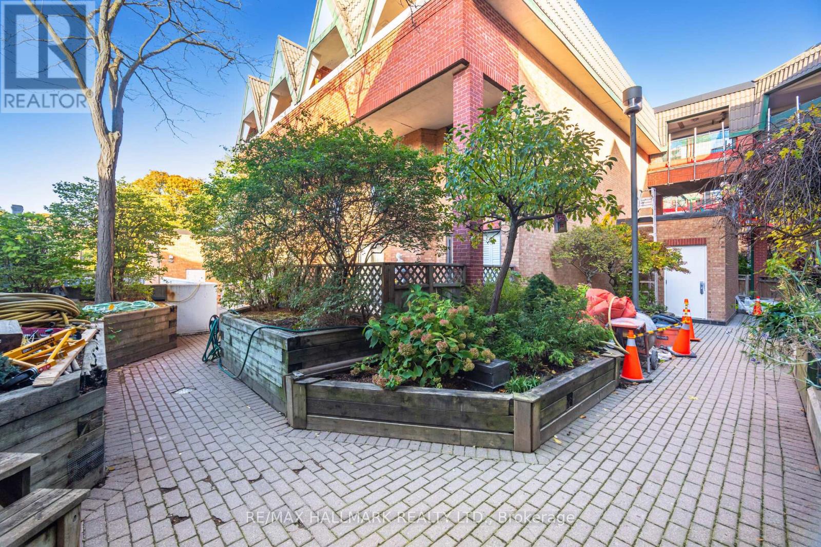 10 - 2112 Queen Street E, Toronto, Ontario  M4E 1E2 - Photo 33 - E12661508