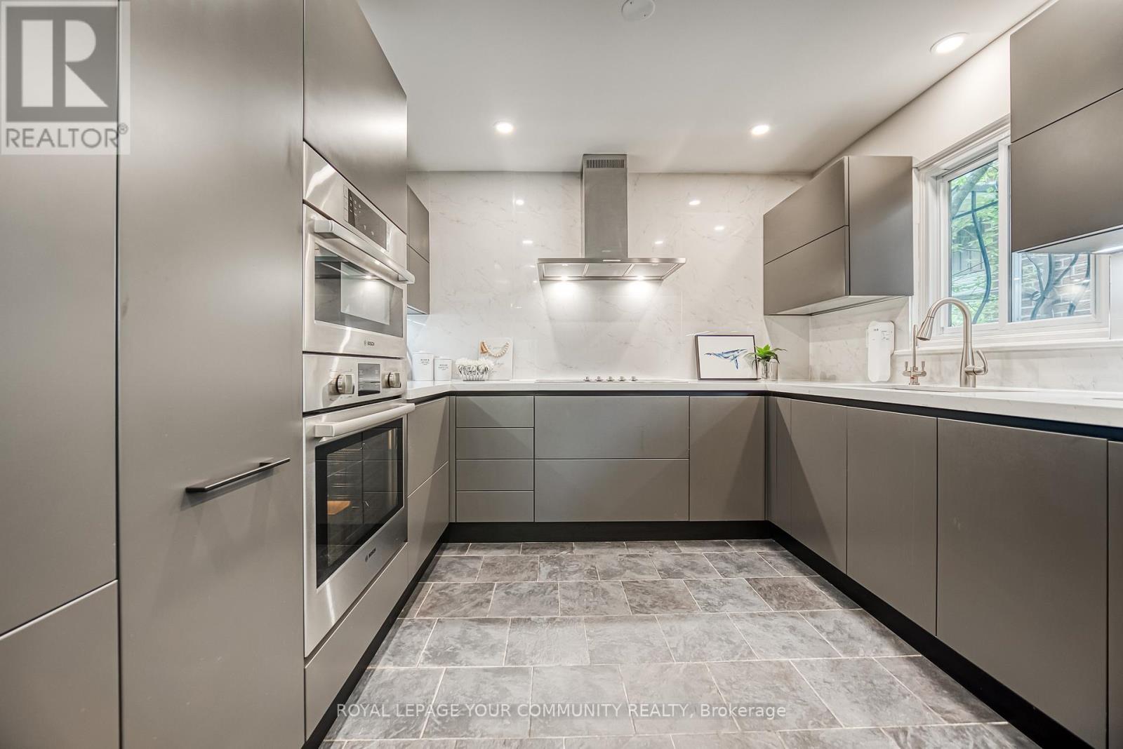 14 Julia Street, Markham, Ontario  L3T 4R9 - Photo 11 - N12661184