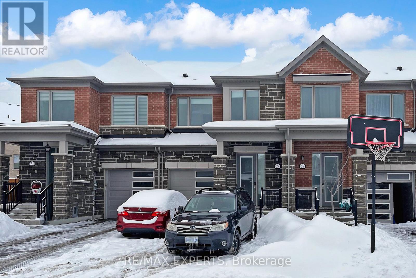 69 Seedling Crescent, Whitchurch-Stouffville, Ontario  L4A 4V5 - Photo 4 - N12661198