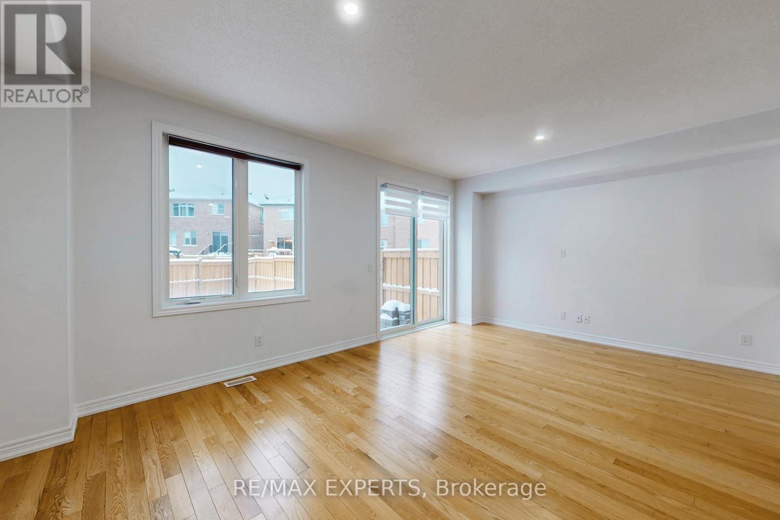 69 Seedling Crescent, Whitchurch-Stouffville, Ontario  L4A 4V5 - Photo 9 - N12661198