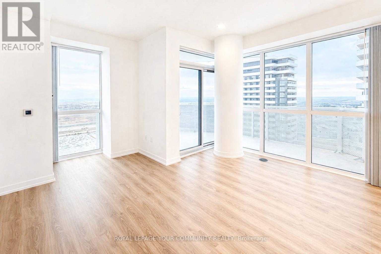 4812 - 8 Interchange Way S, Vaughan, Ontario  L4K 0R2 - Photo 3 - N12661230