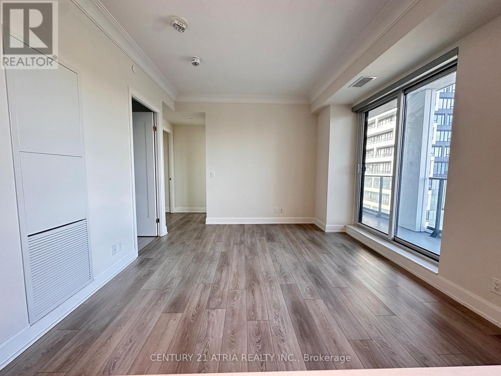 1008 - 18 Water Walk Drive, Markham, Ontario  L3R 6L5 - Photo 8 - N12661244