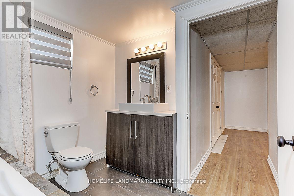 29 Windridge Drive, Markham, Ontario  L3P 1T7 - Photo 14 - N12661274