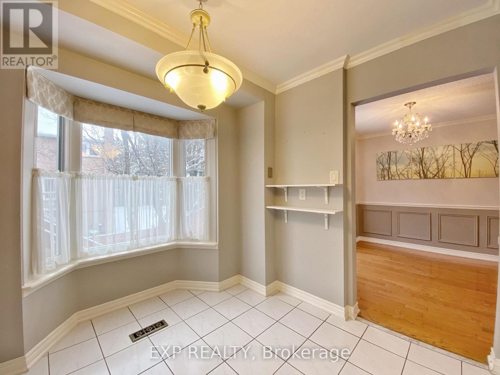 1 Teasdale Court, Aurora, Ontario  L4G 6C1 - Photo 11 - N12661314