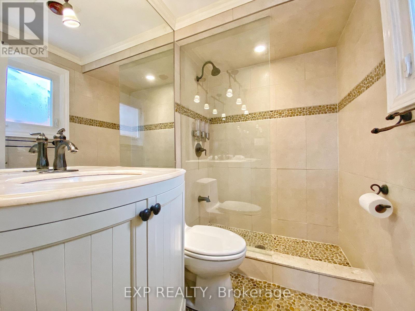 1 Teasdale Court, Aurora, Ontario  L4G 6C1 - Photo 19 - N12661314