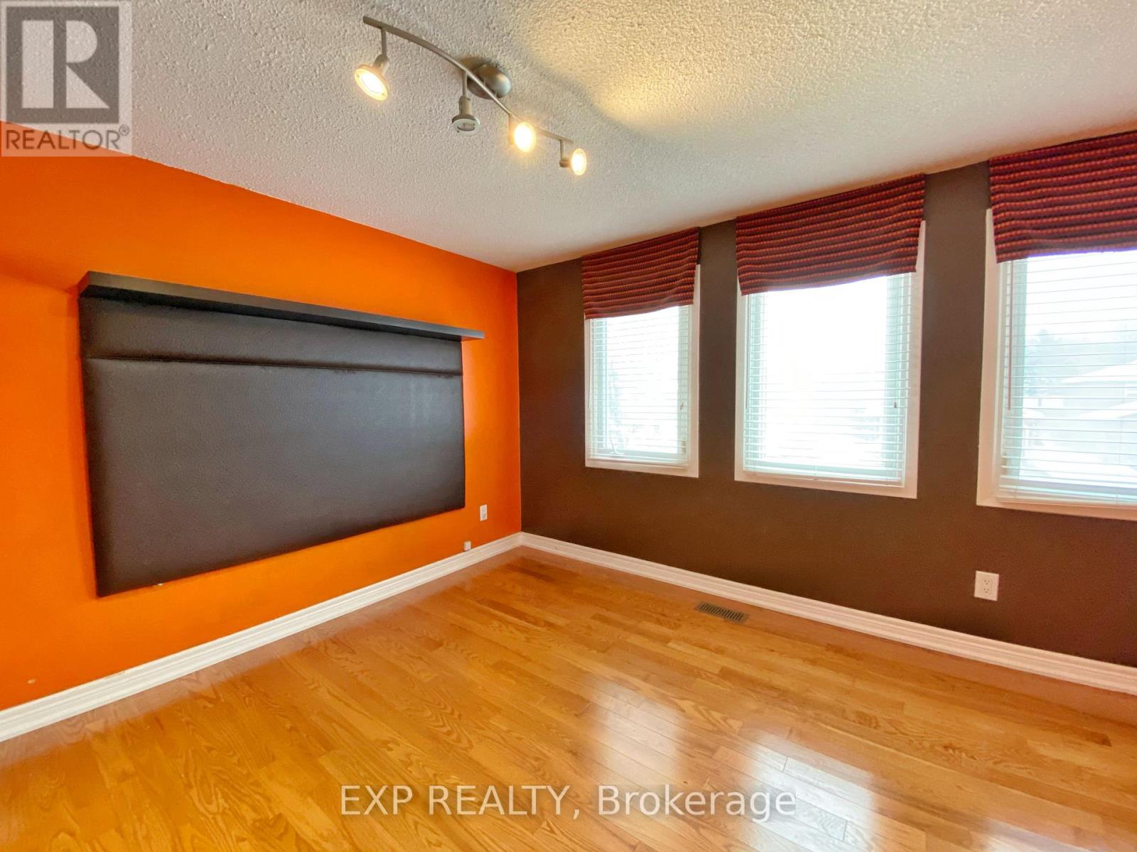 1 Teasdale Court, Aurora, Ontario  L4G 6C1 - Photo 21 - N12661314