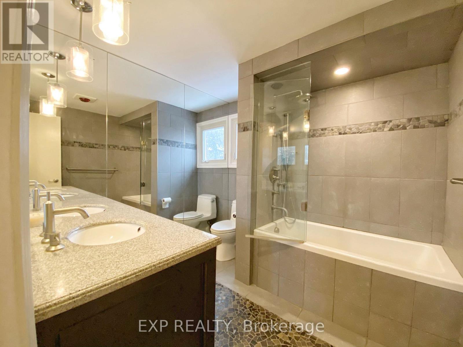 1 Teasdale Court, Aurora, Ontario  L4G 6C1 - Photo 24 - N12661314