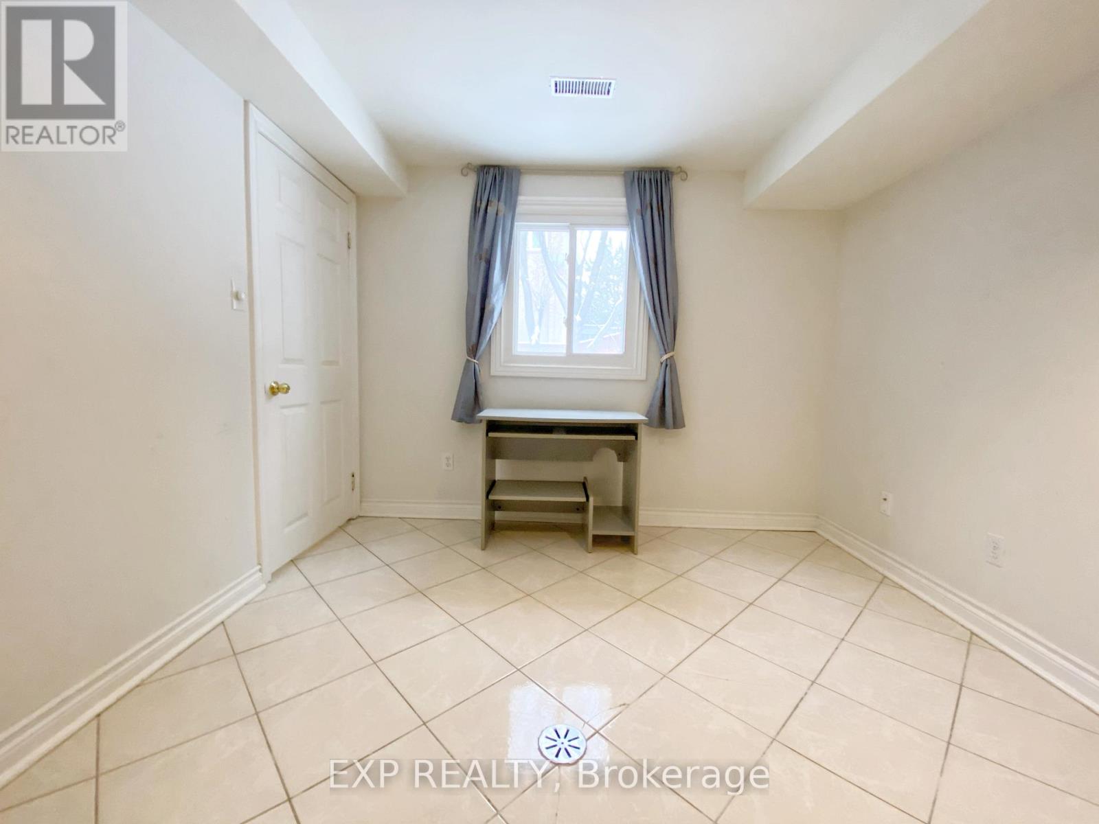 1 Teasdale Court, Aurora, Ontario  L4G 6C1 - Photo 27 - N12661314