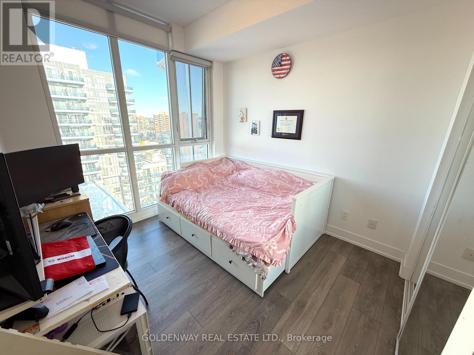 1515 - 9471 Yonge Street E, Richmond Hill, Ontario  L4C 0Z5 - Photo 5 - N12661336