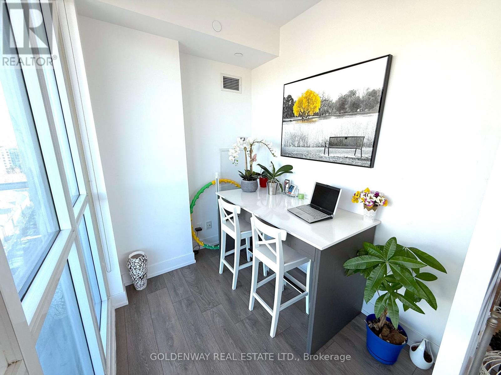 1515 - 9471 Yonge Street E, Richmond Hill, Ontario  L4C 0Z5 - Photo 6 - N12661336