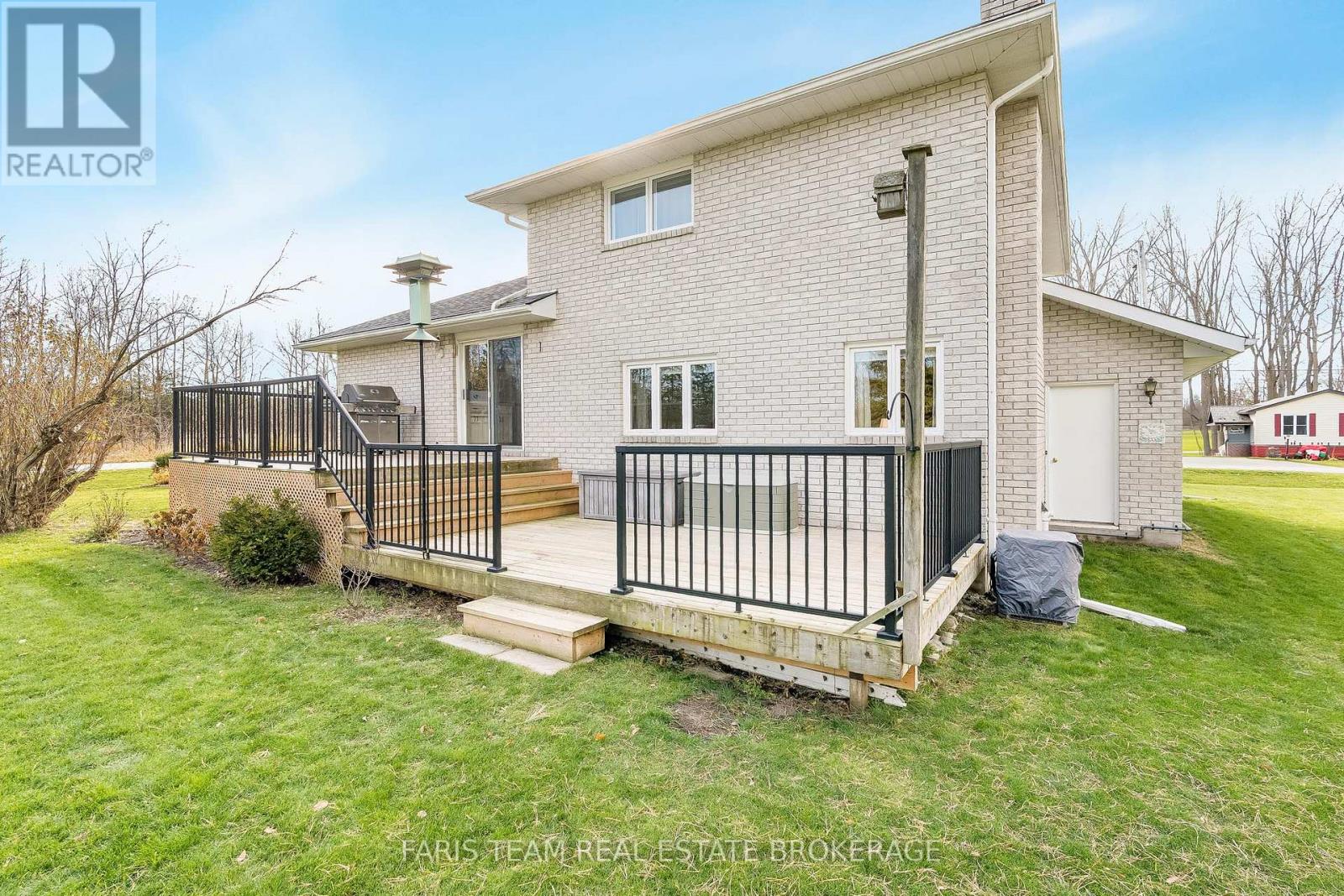 108 Sixth Street, Brock, Ontario  L0K 1A0 - Photo 37 - N12661414