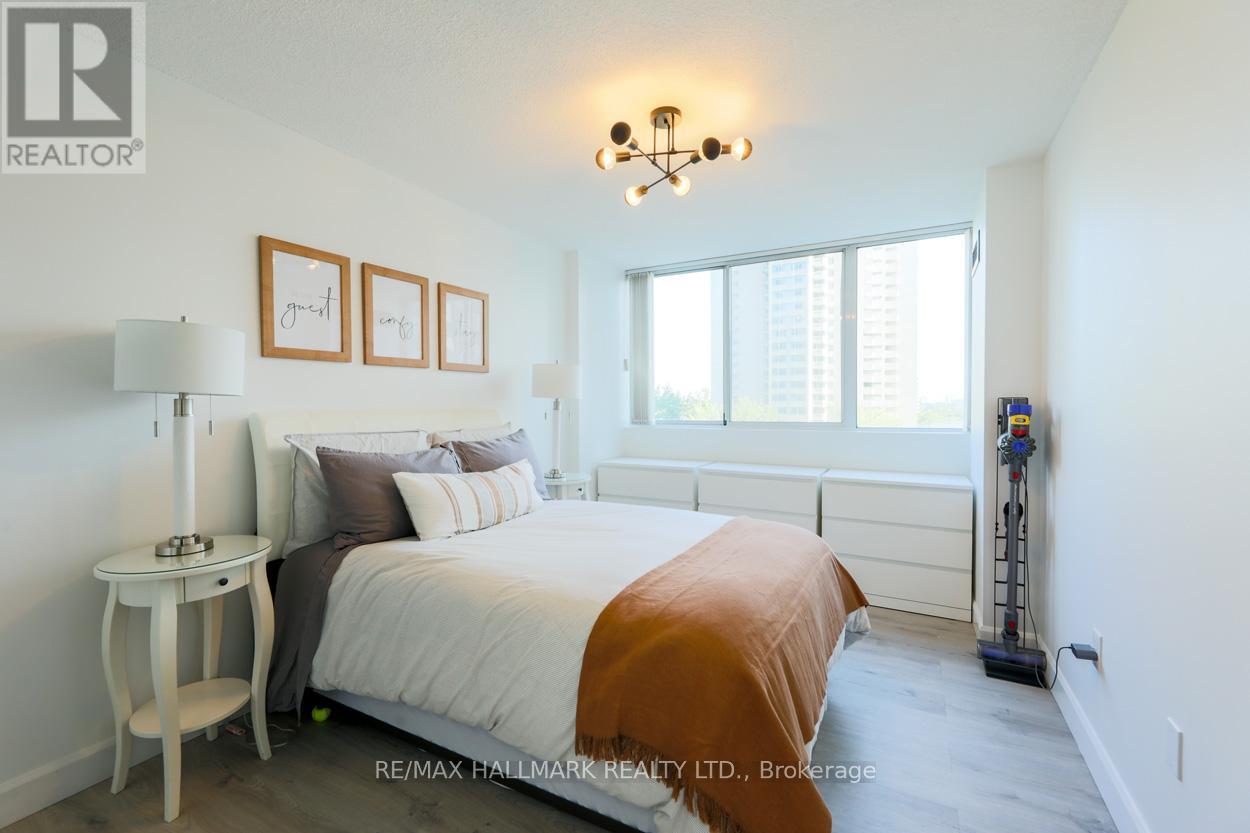 702 - 3590 Kaneff Crescent, Mississauga, Ontario  L5A 3X3 - Photo 14 - W12661156