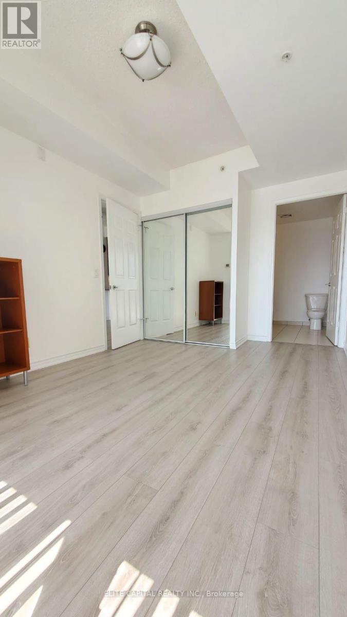 904 - 15 James Finlay Way, Toronto, Ontario  M3M 0B3 - Photo 8 - W12661164