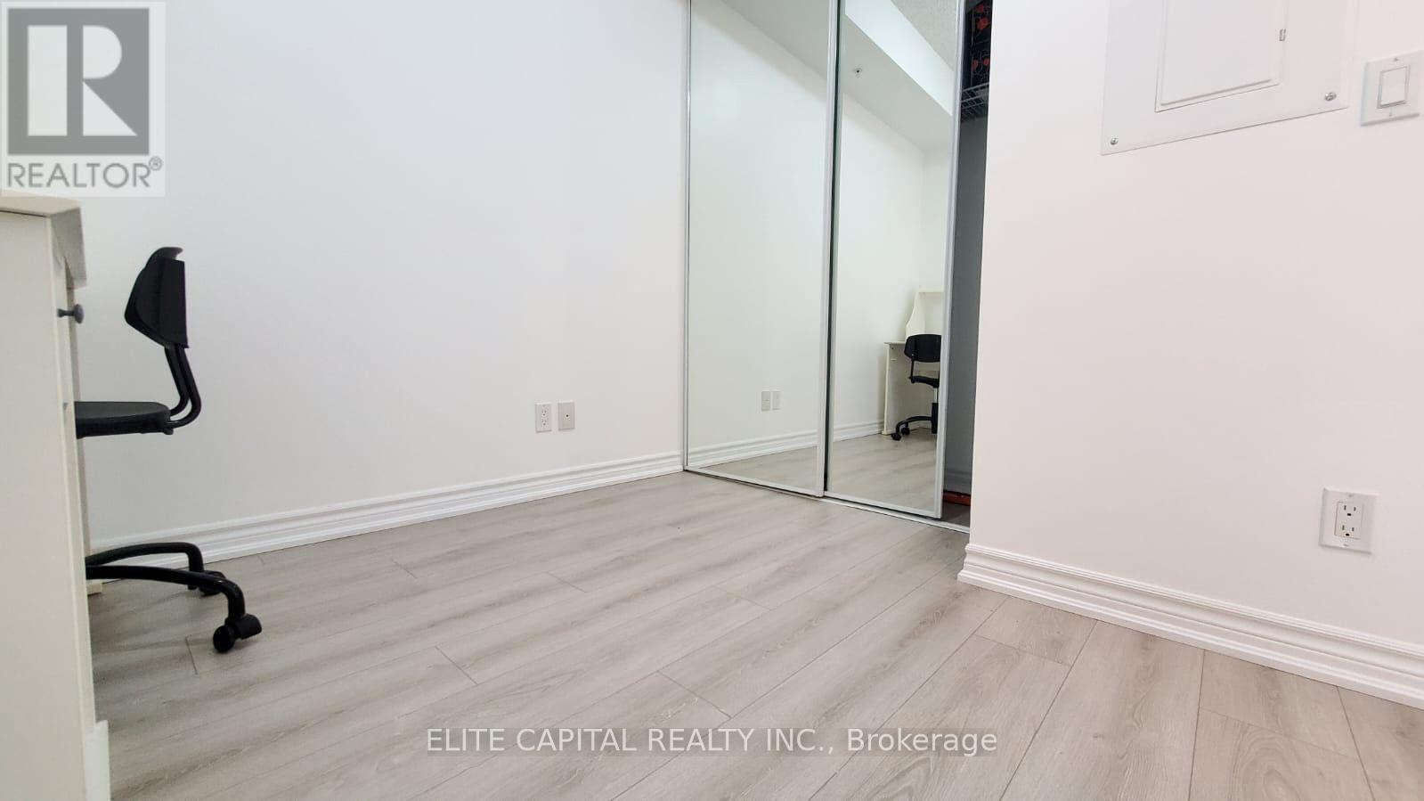 904 - 15 James Finlay Way, Toronto, Ontario  M3M 0B3 - Photo 9 - W12661164