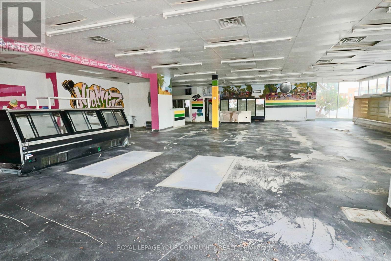 1370 Weston Road, Toronto, Ontario  M6M 4R8 - Photo 4 - W12661200