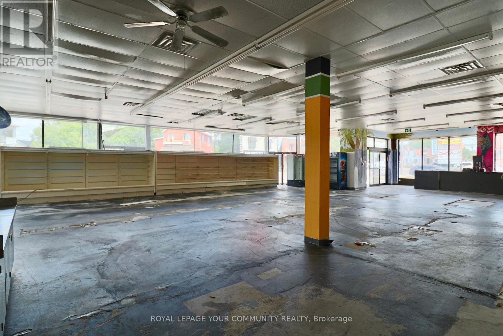 1370 Weston Road, Toronto, Ontario  M6M 4R8 - Photo 6 - W12661200