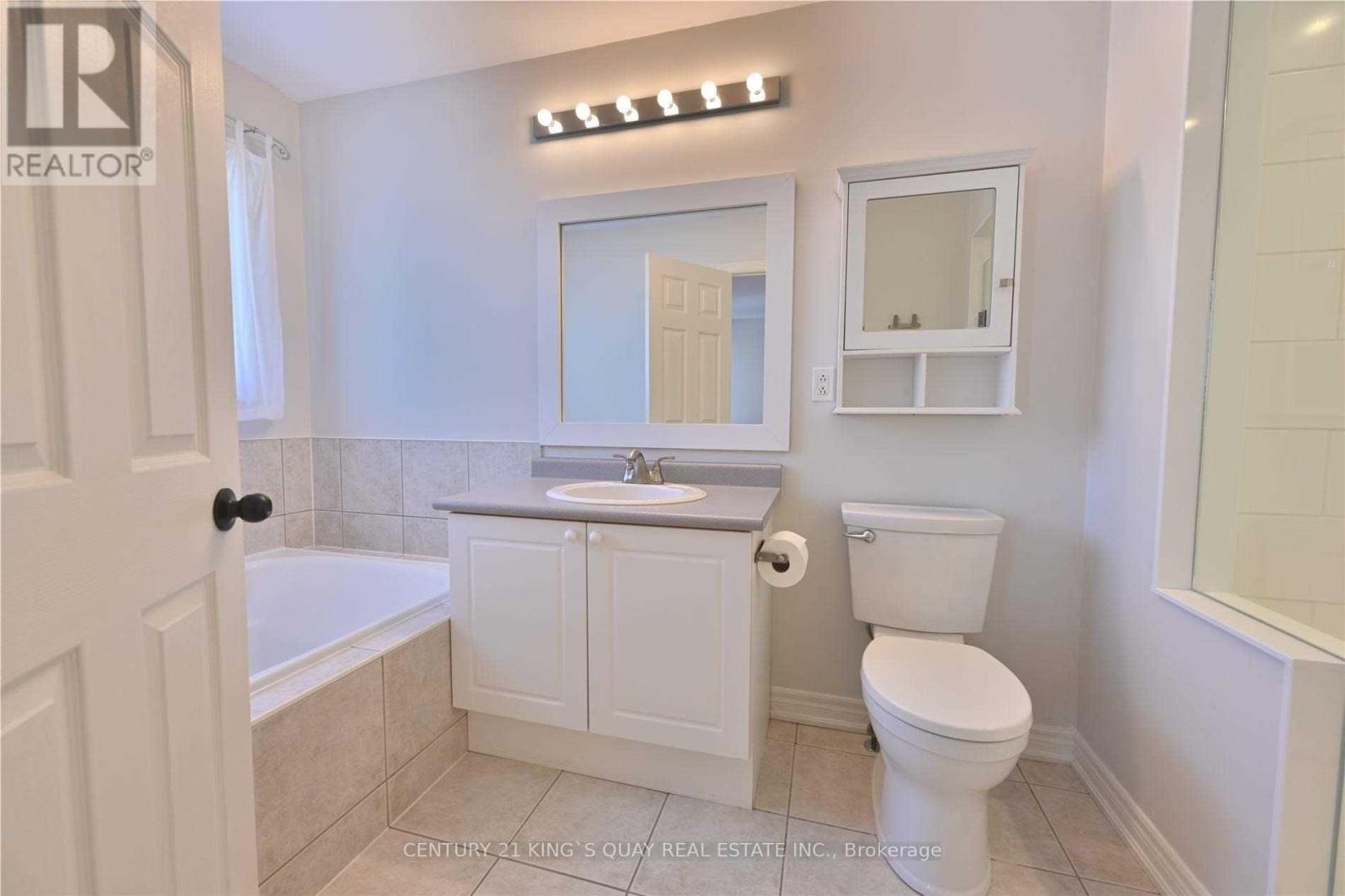 85 Gatwick Drive, Oakville, Ontario  L6H 6V2 - Photo 17 - W12661240