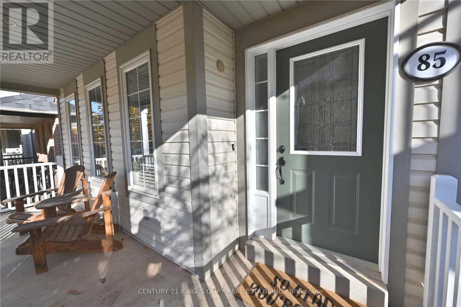 85 Gatwick Drive, Oakville, Ontario  L6H 6V2 - Photo 2 - W12661240