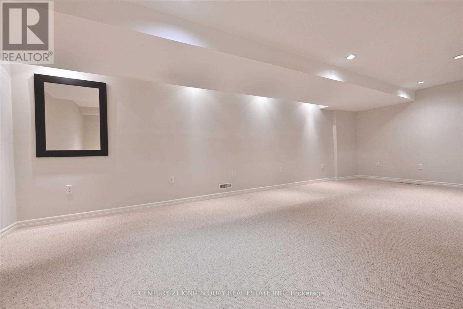 85 Gatwick Drive, Oakville, Ontario  L6H 6V2 - Photo 20 - W12661240